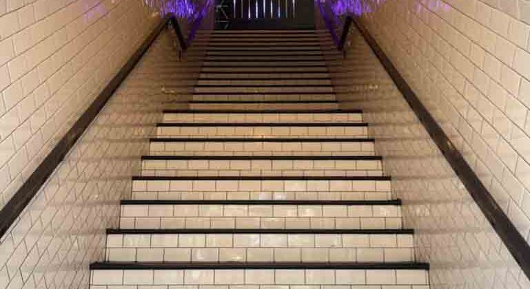 Bang Bang stairs
