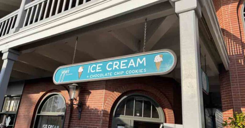 JoJo's Creamery sign