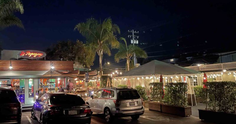 Le Papagayo parking