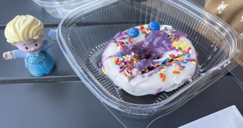 Elsa w: Donut