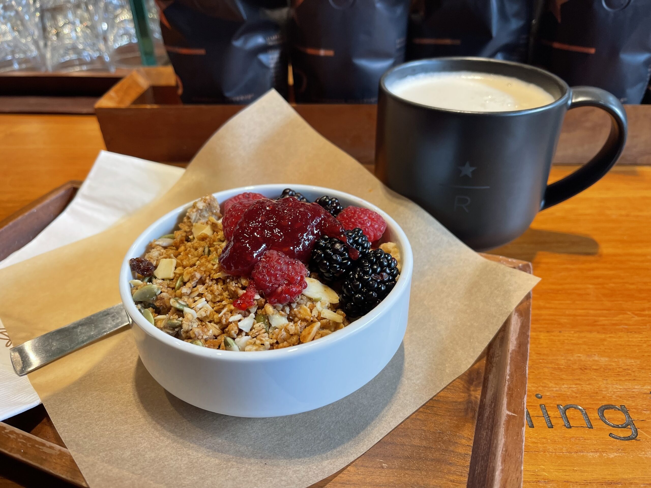 Oatmeal:Granola and Tea