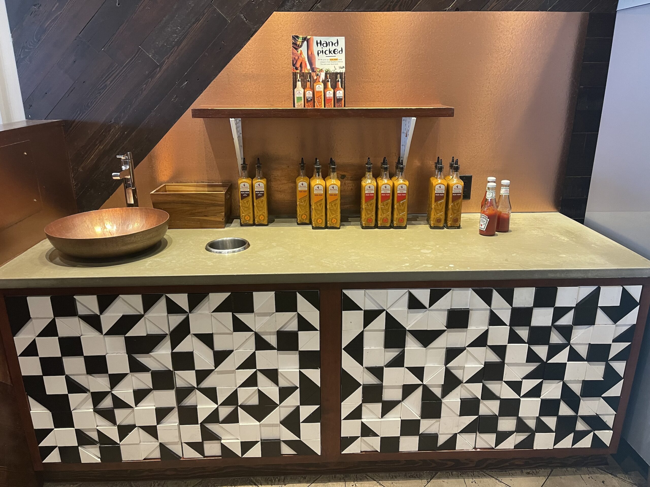 Spicy Chilli Sauce Bar